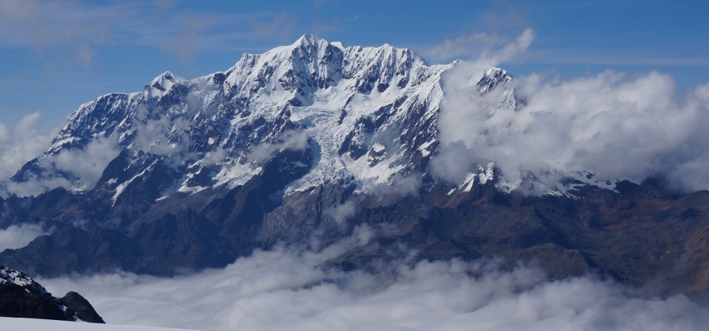 Illimani from Mururata (1024x478)